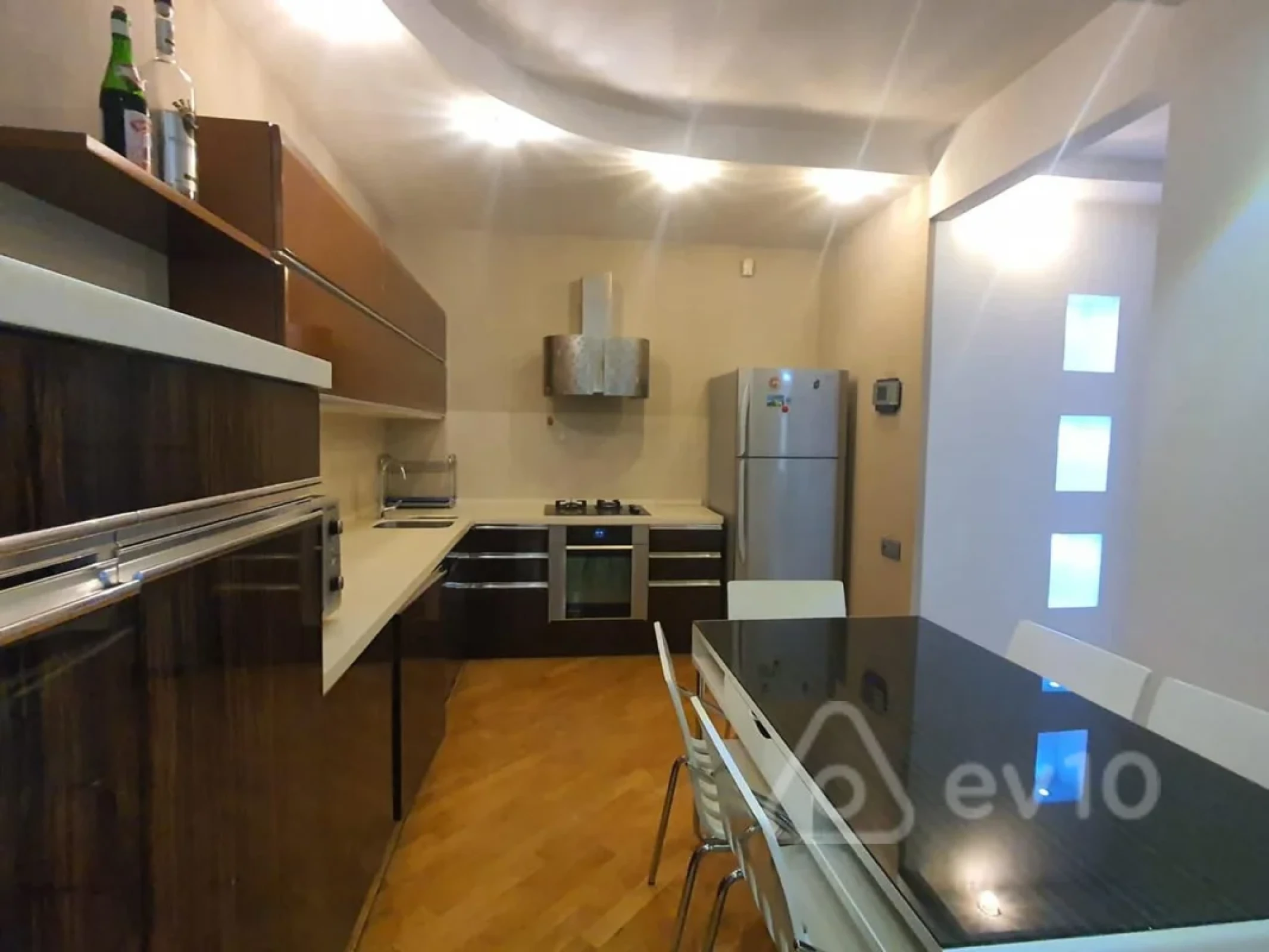 Satılır 3 otaqlı yeni tikili 145 m²