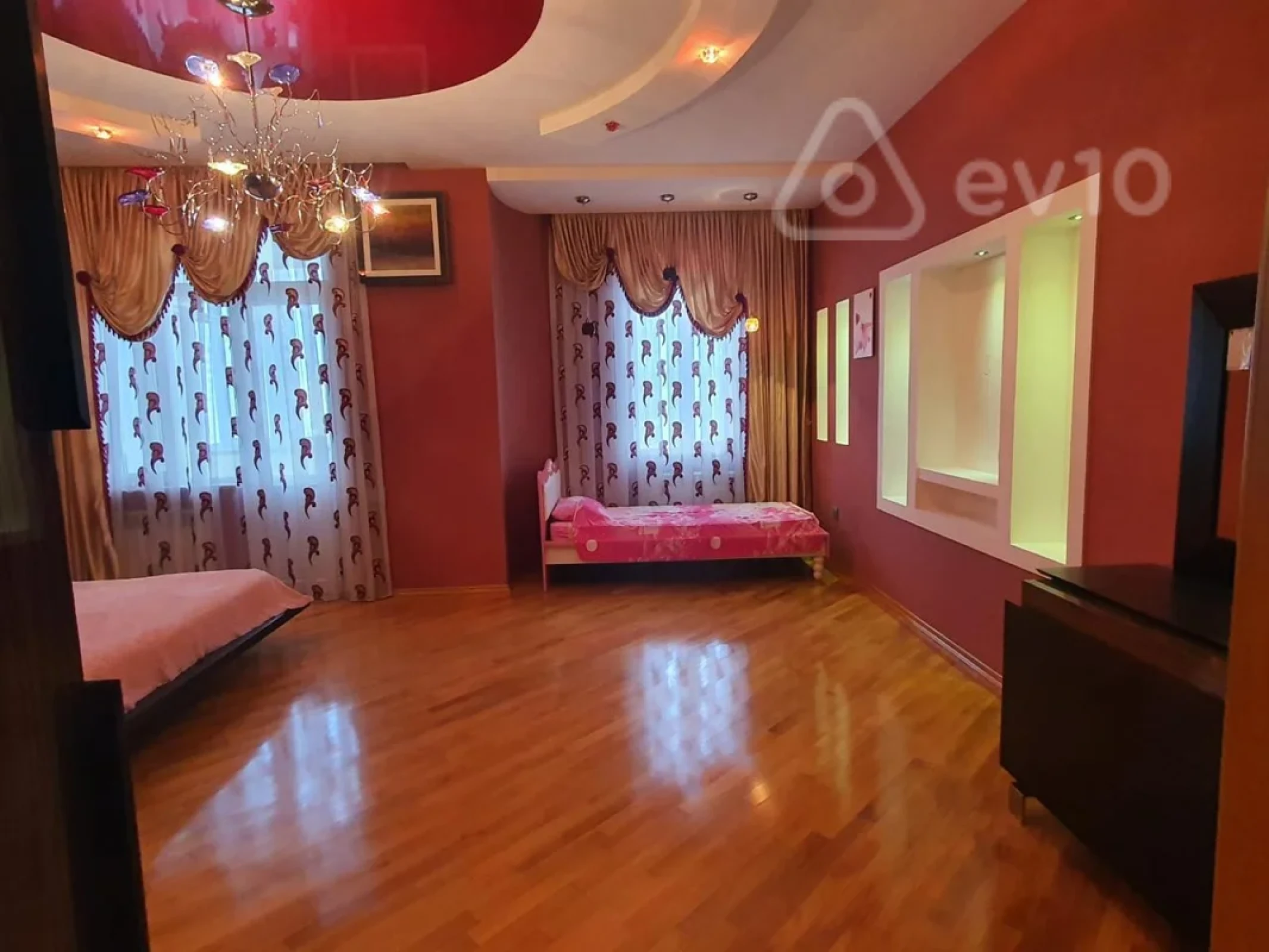Satılır 3 otaqlı yeni tikili 145 m²