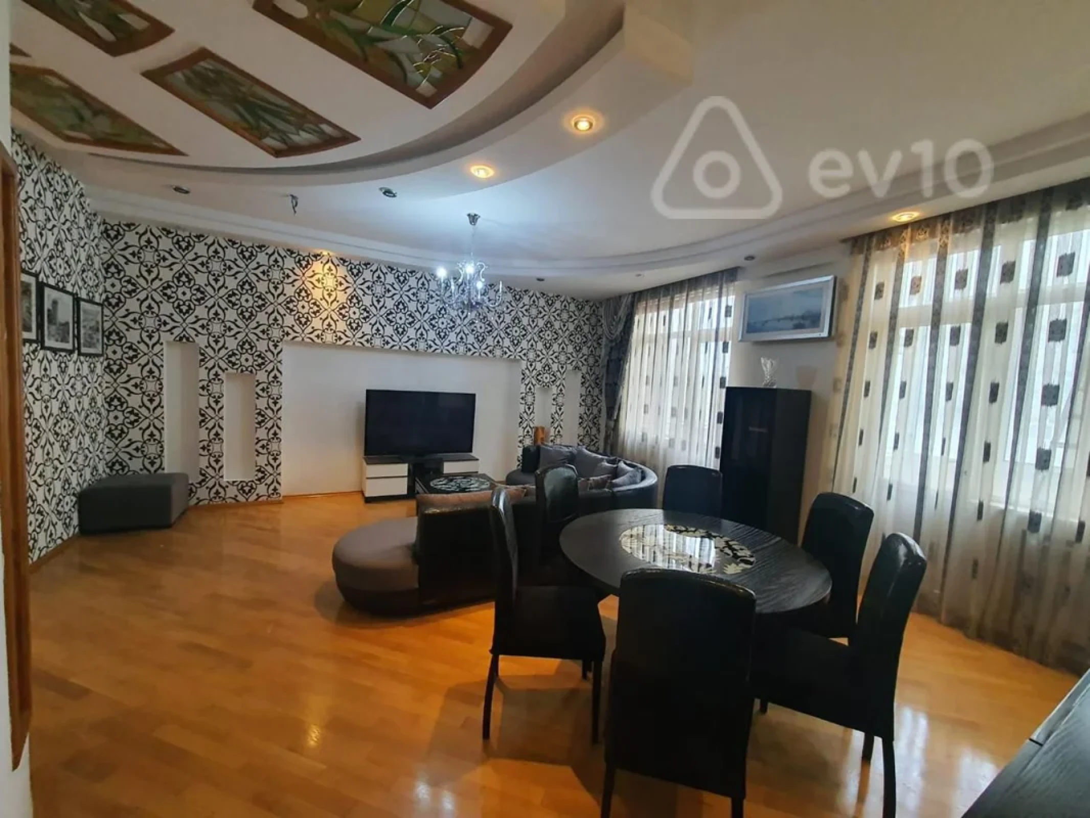 Satılır 3 otaqlı yeni tikili 145 m²