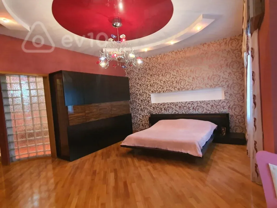 Satılır 3 otaqlı yeni tikili 145 m²