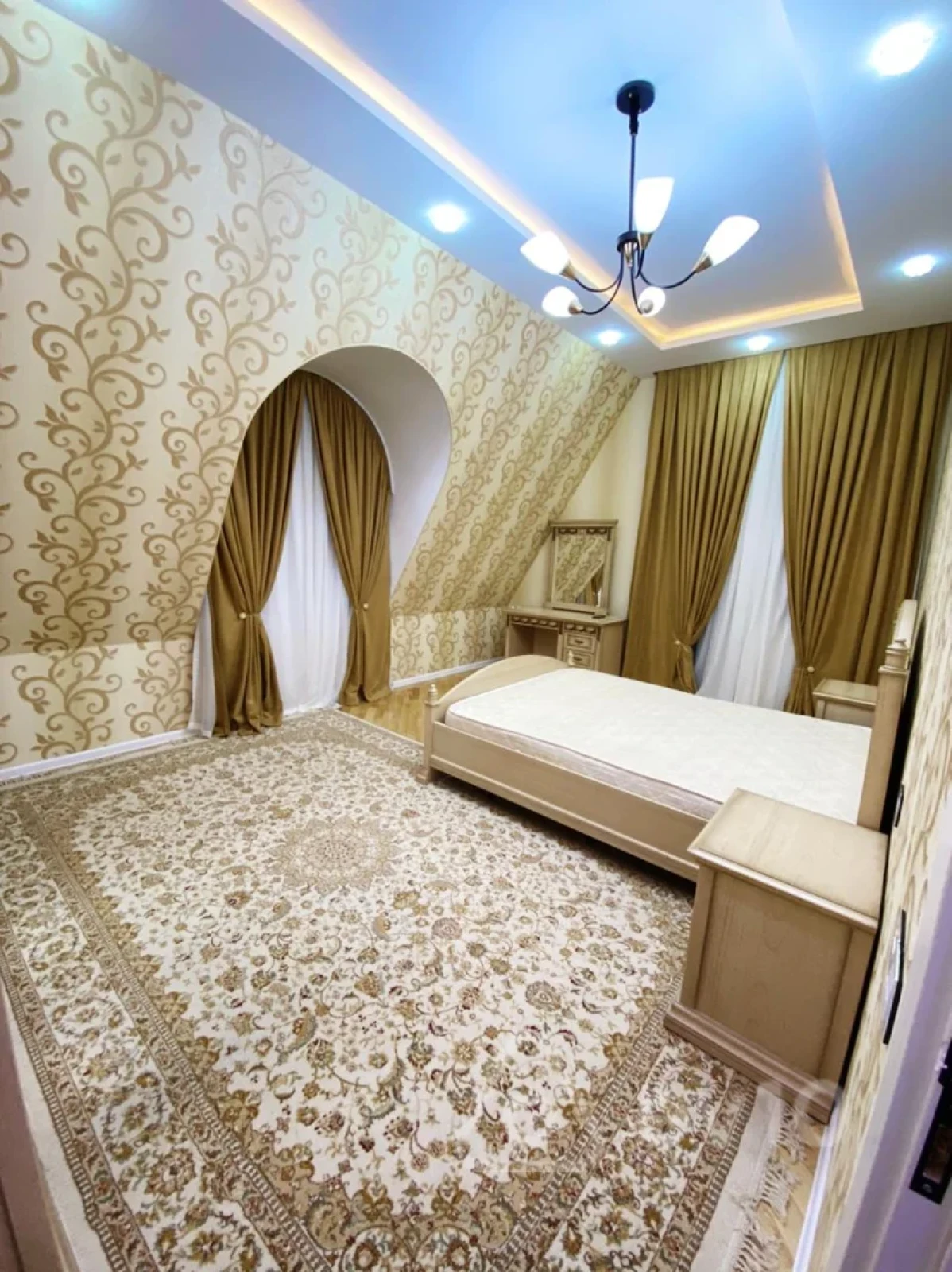 Satılır 3 otaqlı yeni tikili 103 m²