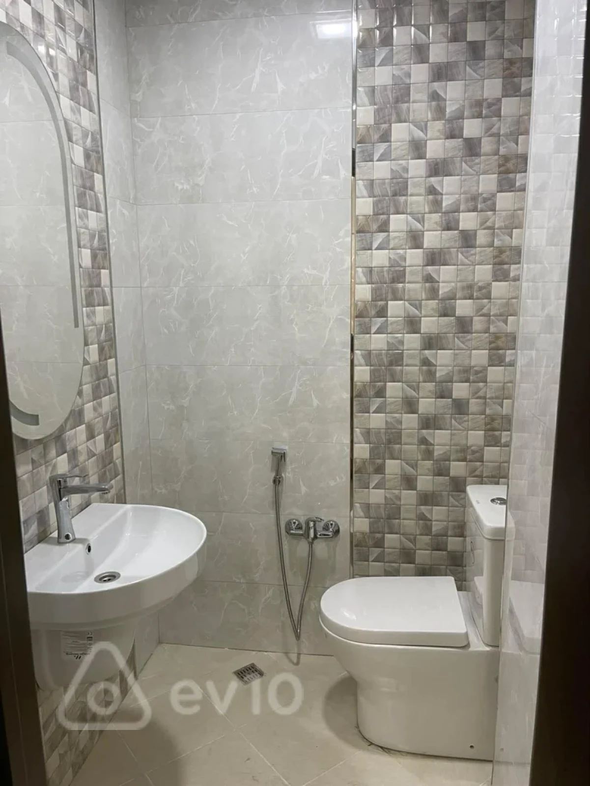 Kirayə verilir 3 otaqlı yeni tikili 130 m²