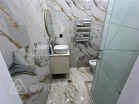 Kirayə verilir 2 otaqlı yeni tikili 70 m²