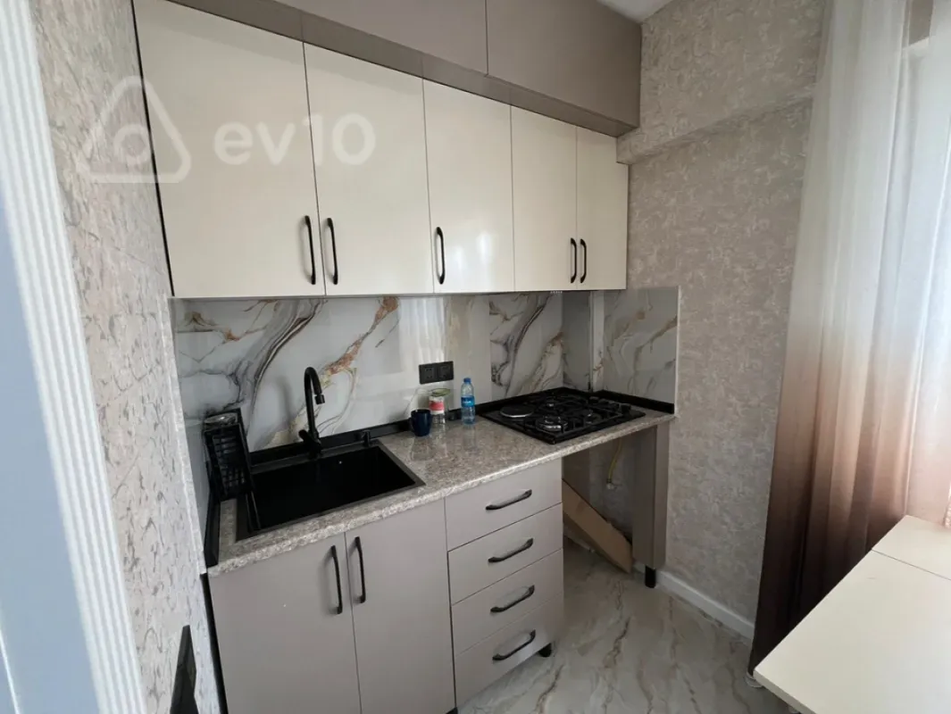 Kirayə verilir 2 otaqlı yeni tikili 70 m²
