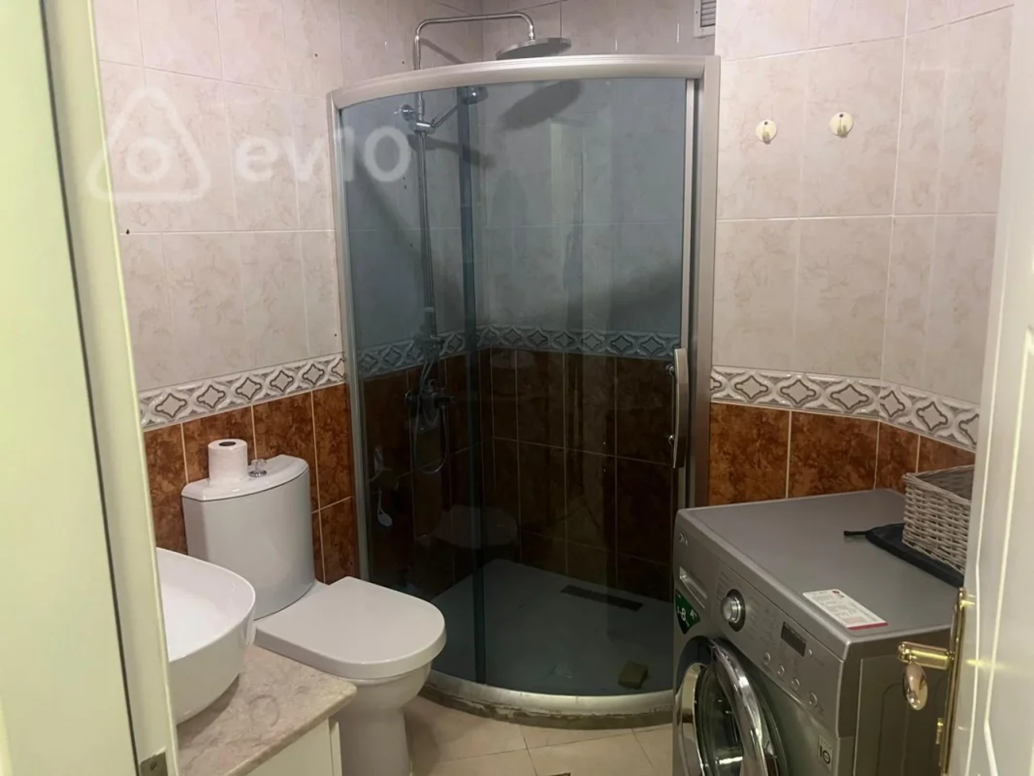 Satılır 4 otaqlı köhnə tikili 100 m²