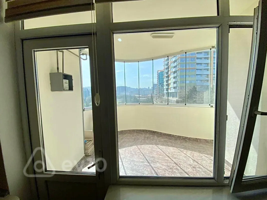 Satılır 3 otaqlı yeni tikili 200 m²