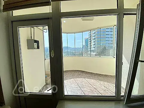 Satılır 3 otaqlı yeni tikili 200 m²