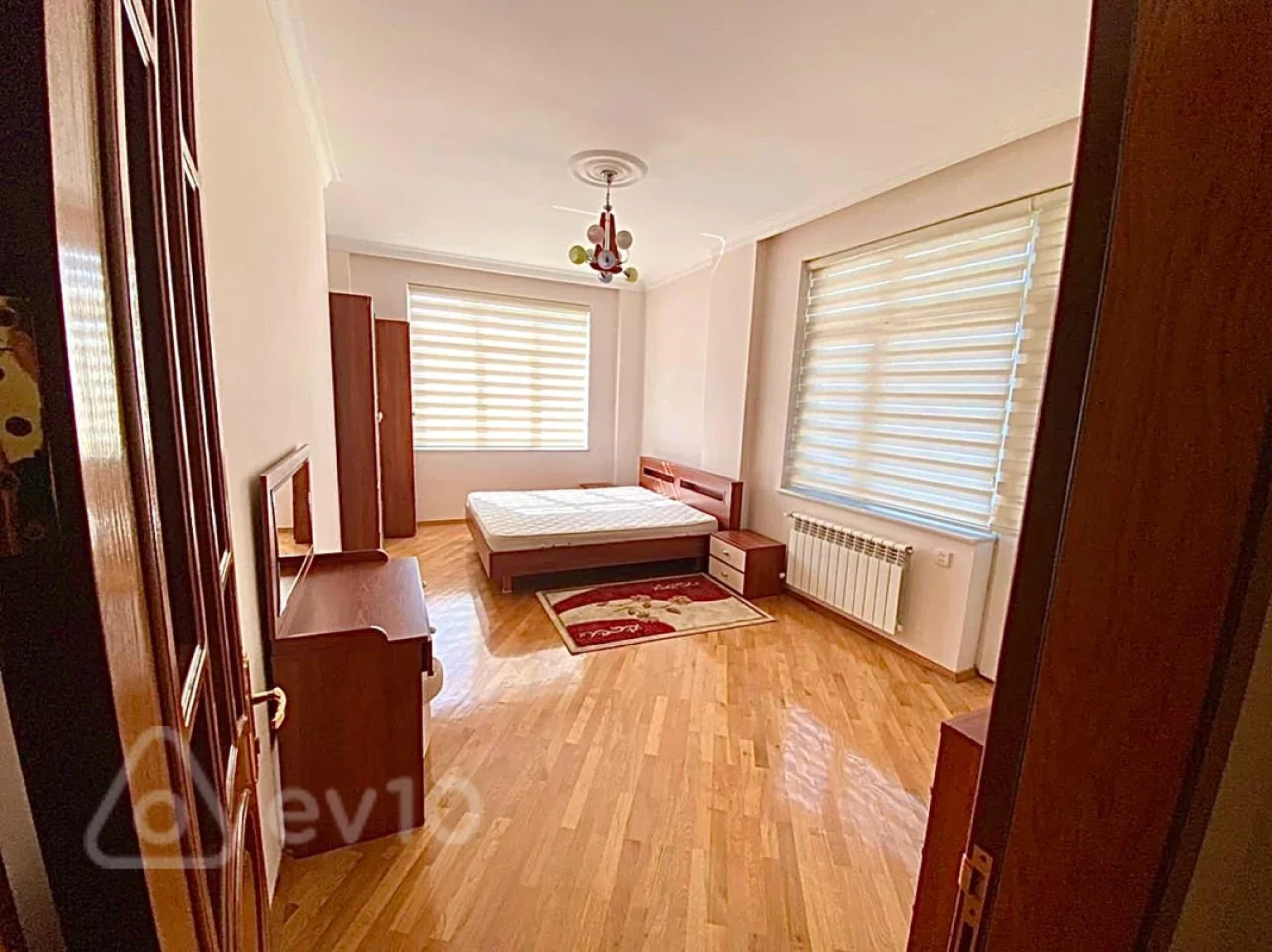 Satılır 3 otaqlı yeni tikili 200 m²