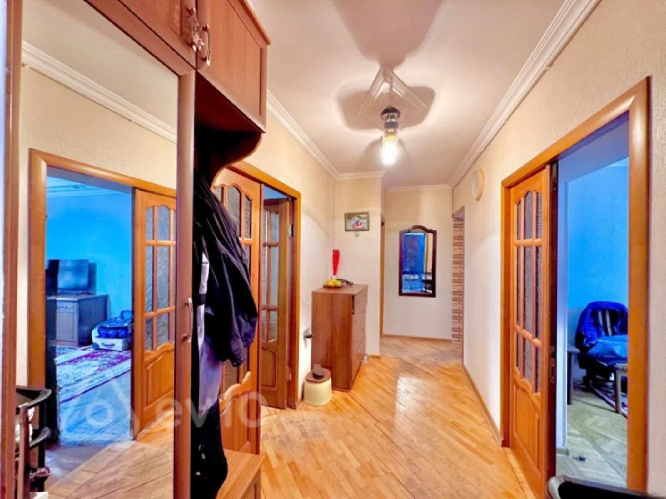 Satılır 3 otaqlı köhnə tikili 90 m²