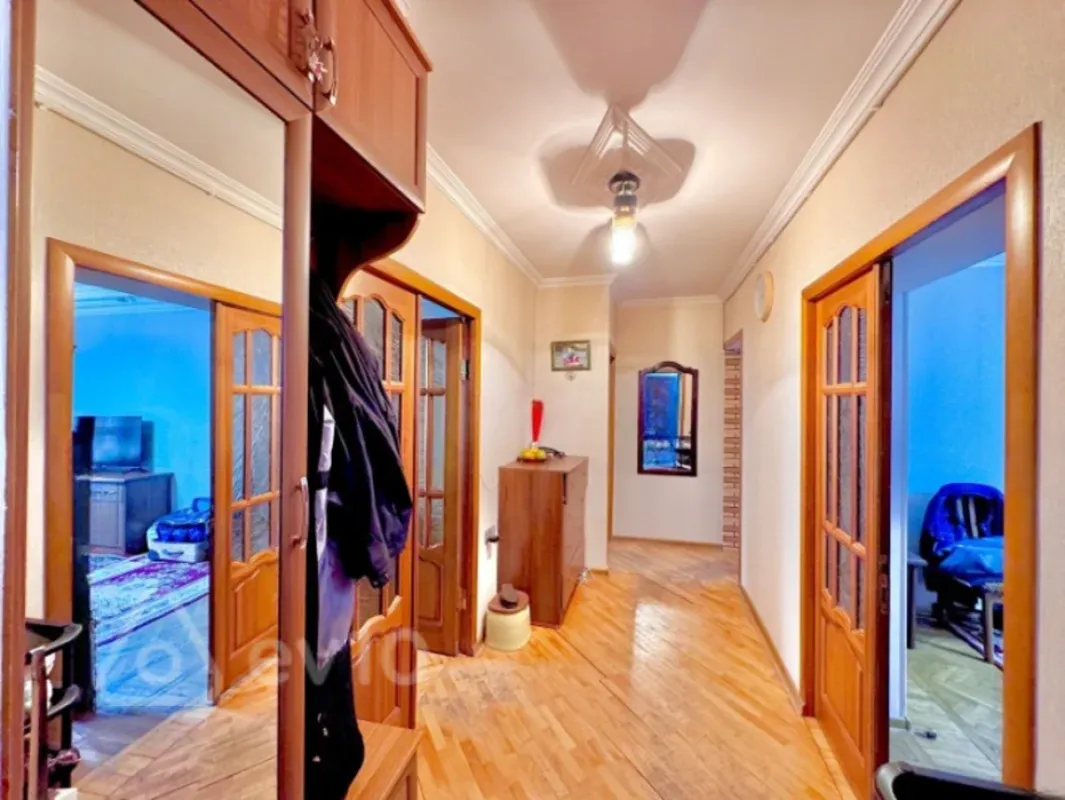 Satılır 3 otaqlı köhnə tikili 90 m²