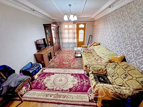 Satılır 3 otaqlı köhnə tikili 90 m²