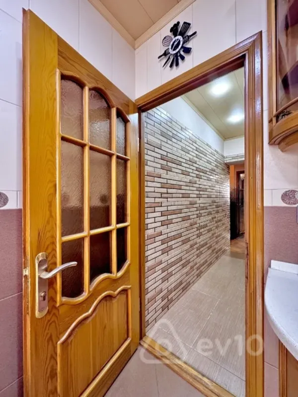 Satılır 3 otaqlı köhnə tikili 90 m²