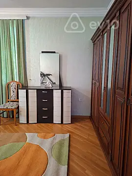 Kirayə verilir 4 otaqlı ofis 230 m²