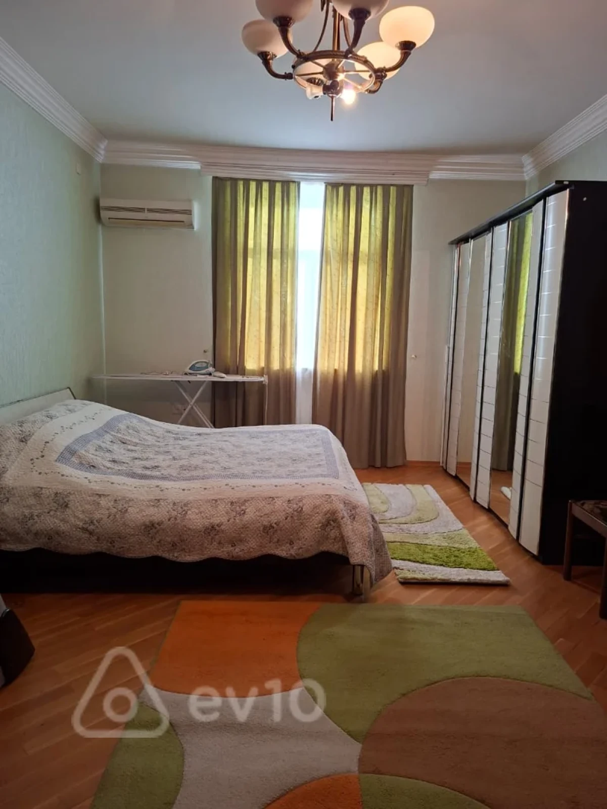 Kirayə verilir 4 otaqlı ofis 230 m²