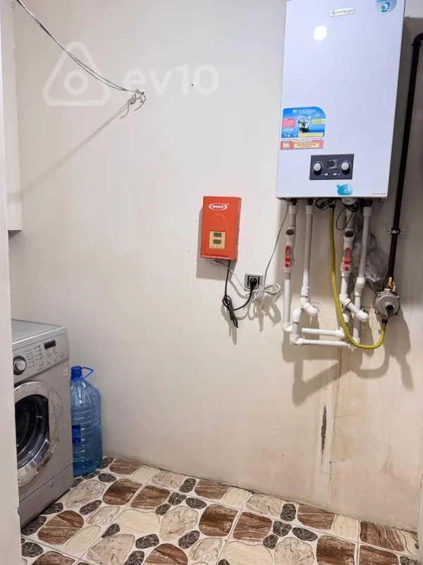 Kirayə verilir 2 otaqlı yeni tikili 75 m²