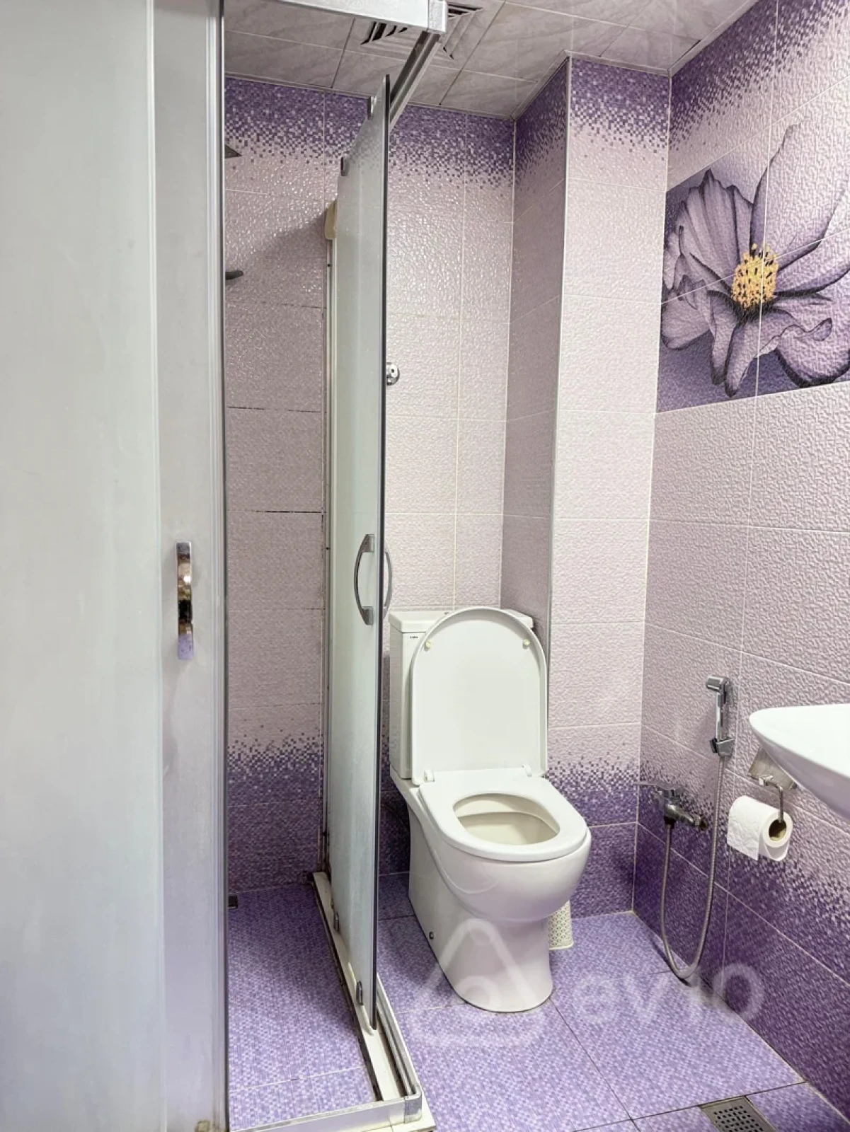 Kirayə verilir 2 otaqlı yeni tikili 75 m²