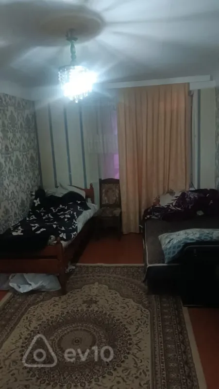 Satılır 2 otaqlı köhnə tikili 50 m²