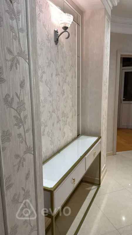 Kirayə verilir 3 otaqlı yeni tikili 100 m²