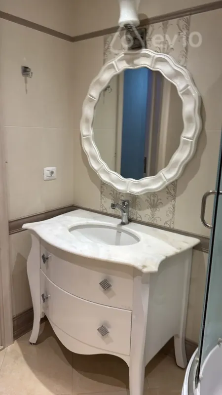 Kirayə verilir 3 otaqlı yeni tikili 100 m²