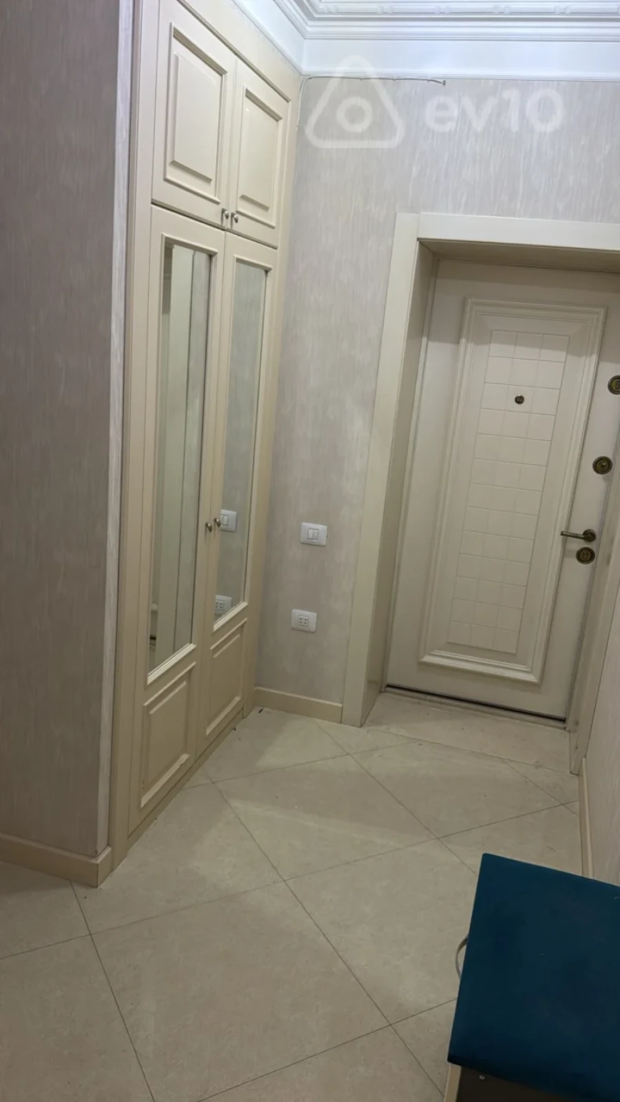 Kirayə verilir 3 otaqlı yeni tikili 100 m²