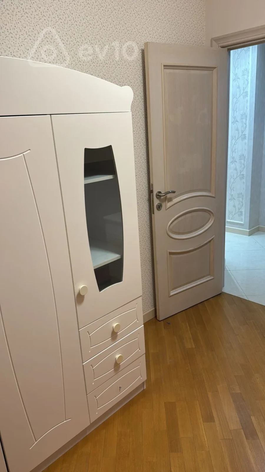 Kirayə verilir 3 otaqlı yeni tikili 100 m²