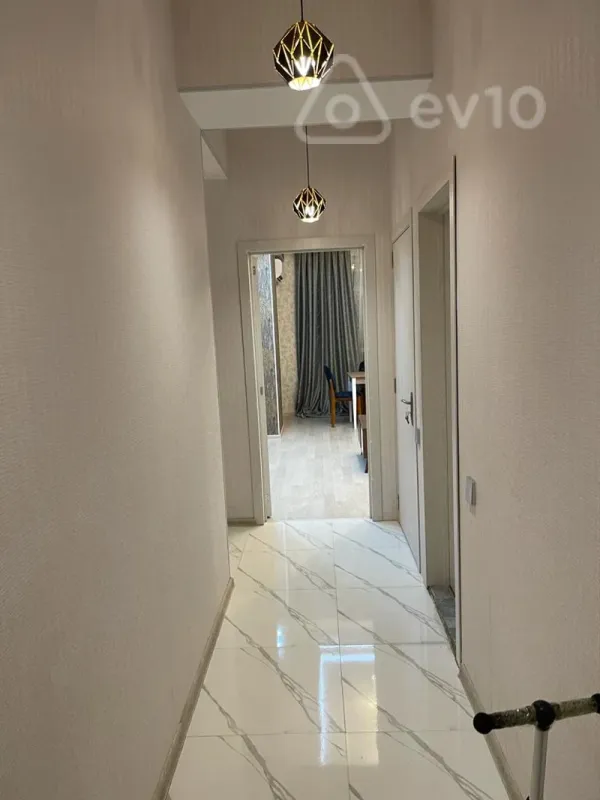 Kirayə verilir 2 otaqlı yeni tikili 60 m²