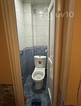 Satılır 2 otaqlı köhnə tikili 52 m²