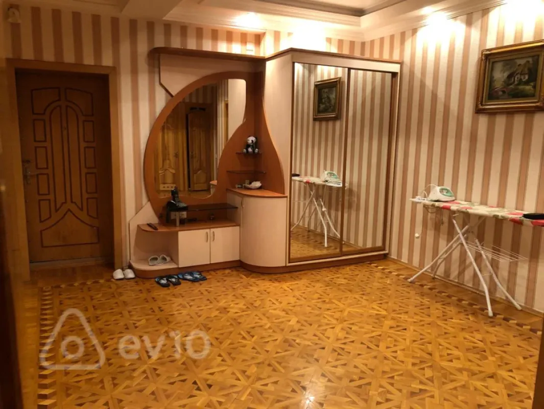 Kirayə verilir 3 otaqlı yeni tikili 140 m²