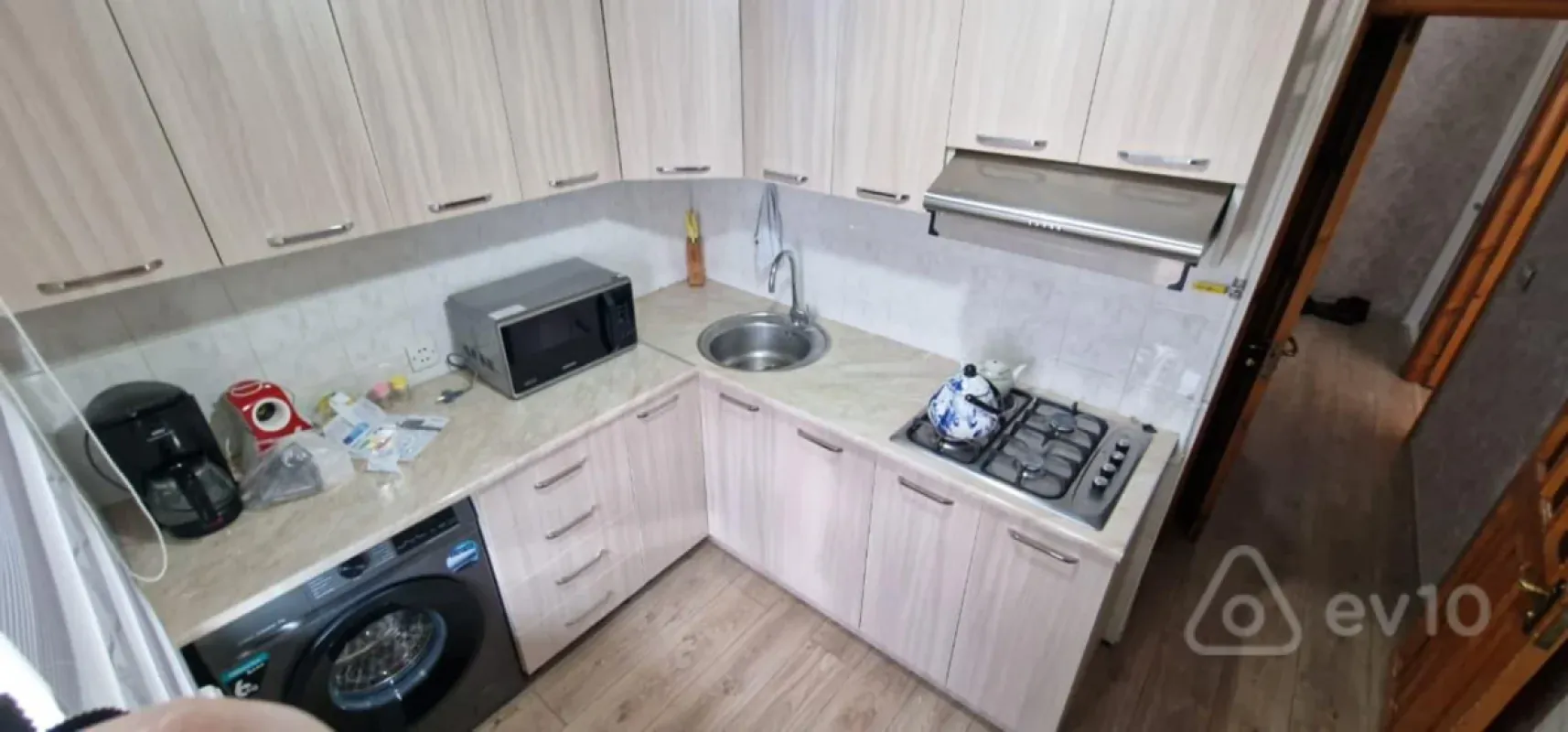 Kirayə verilir 2 otaqlı köhnə tikili 70 m²