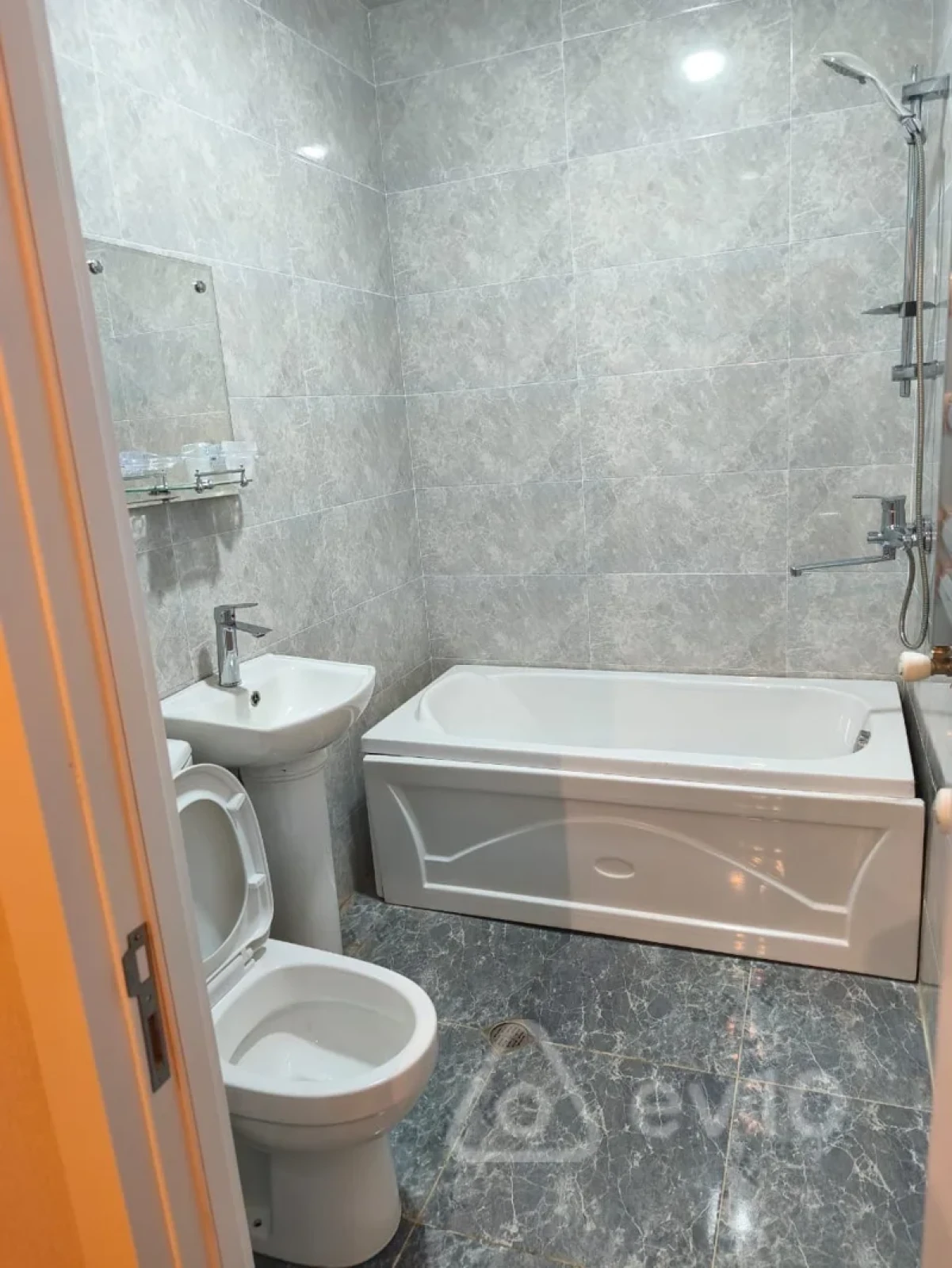Kirayə verilir 2 otaqlı yeni tikili 55 m²