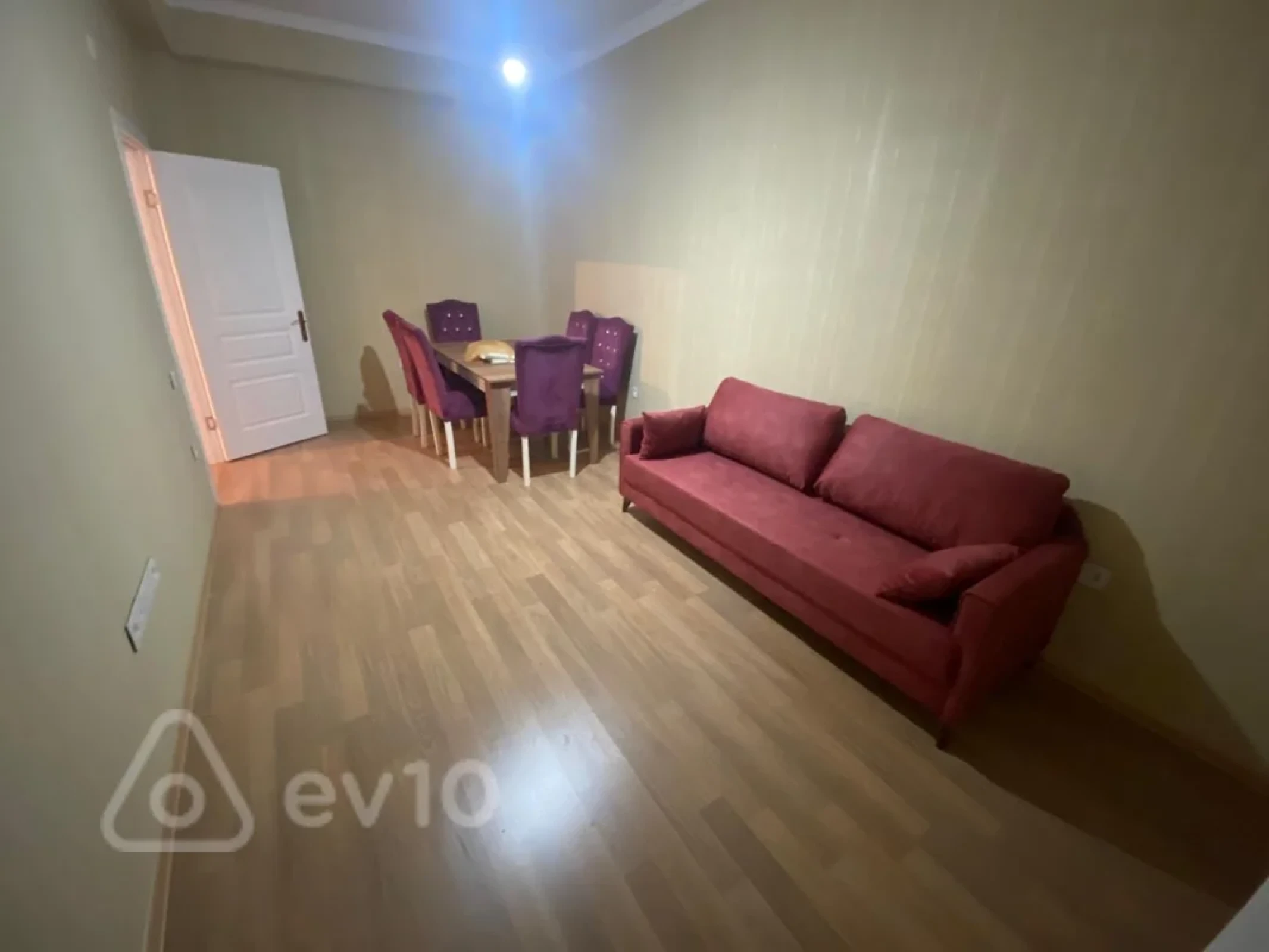 Kirayə verilir 2 otaqlı yeni tikili 55 m²