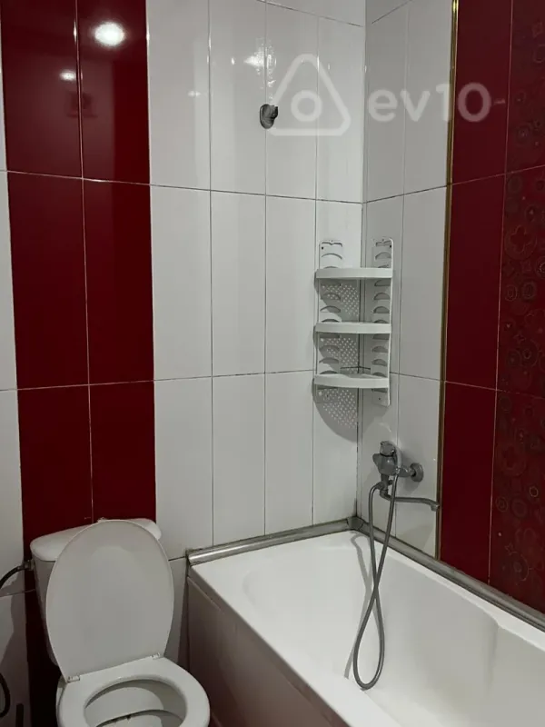 Kirayə verilir 3 otaqlı yeni tikili 100 m²