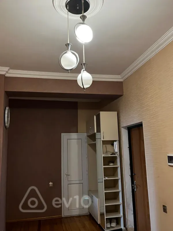 Kirayə verilir 3 otaqlı yeni tikili 100 m²