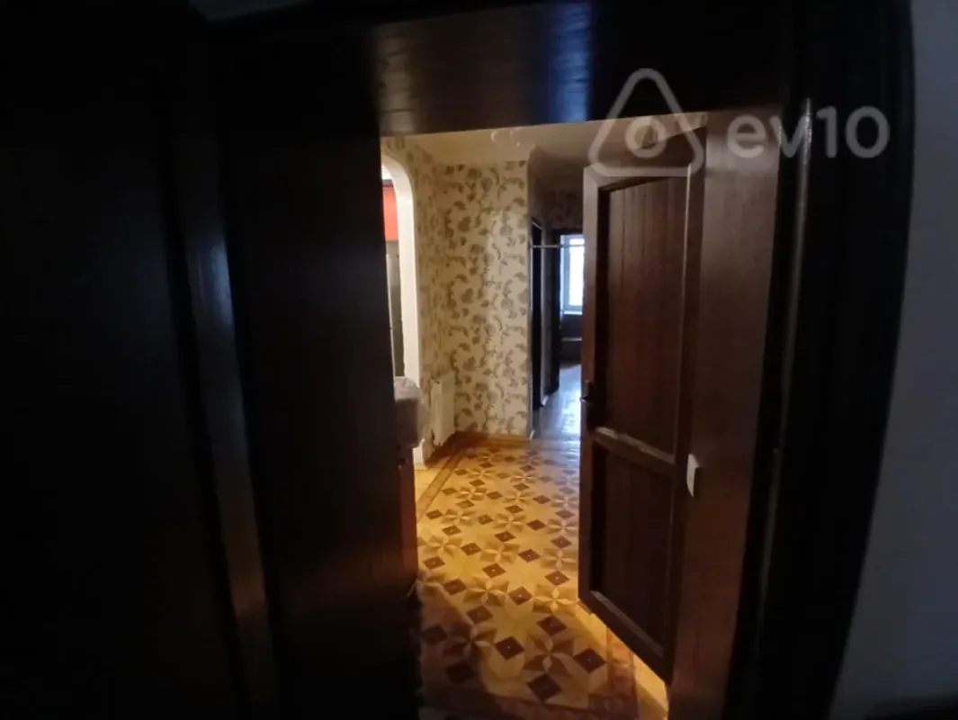 Kirayə verilir 3 otaqlı köhnə tikili 65 m²