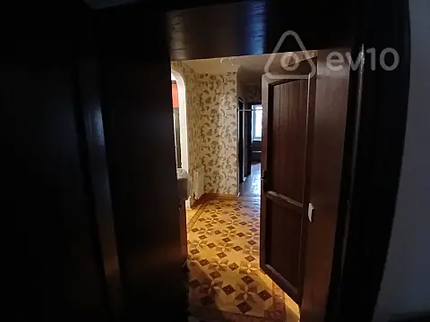 Kirayə verilir 3 otaqlı köhnə tikili 65 m²