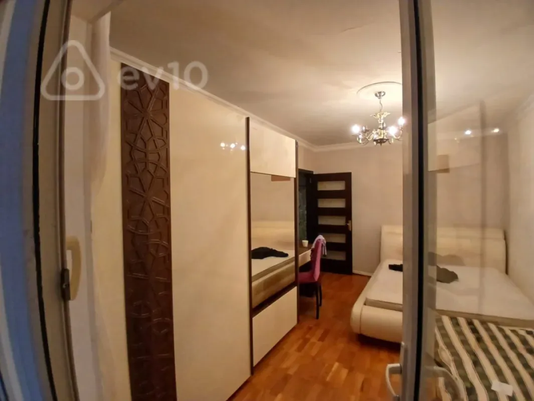 Kirayə verilir 3 otaqlı köhnə tikili 65 m²
