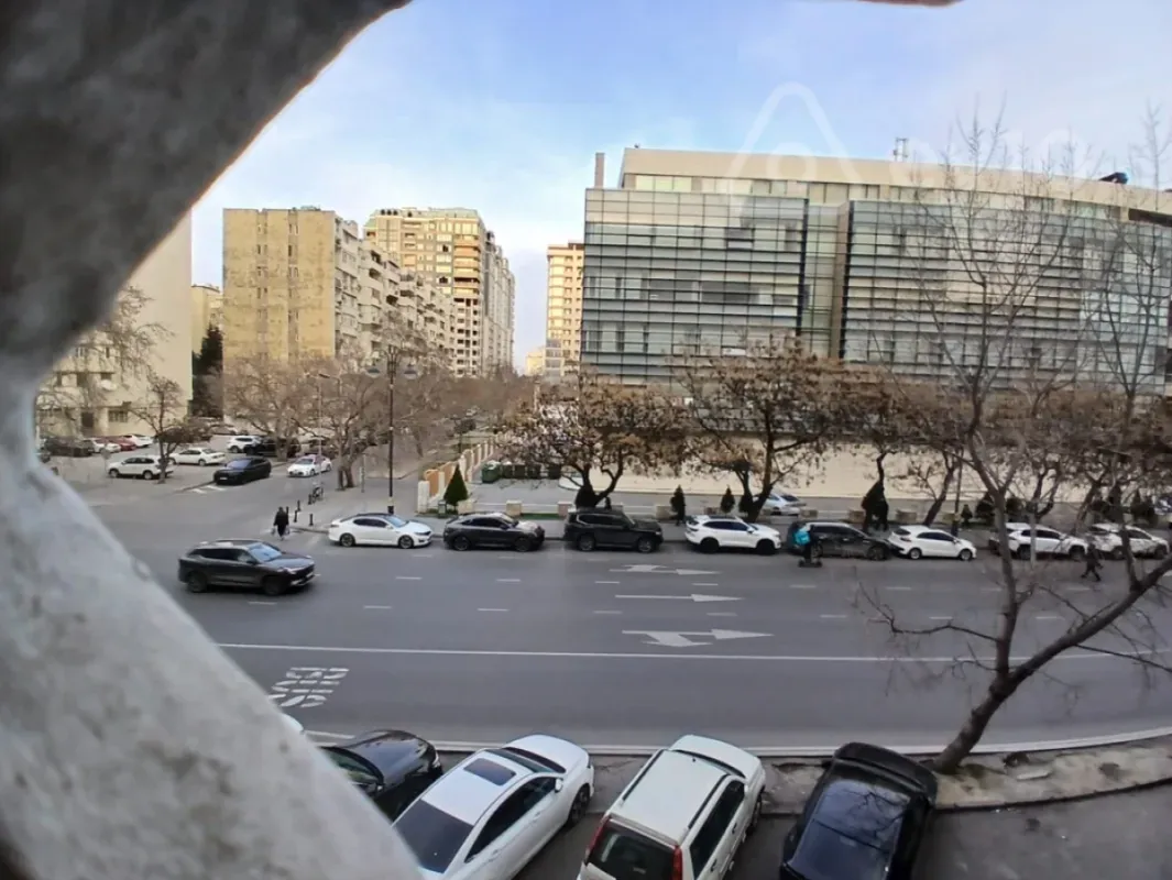 Kirayə verilir 3 otaqlı köhnə tikili 65 m²