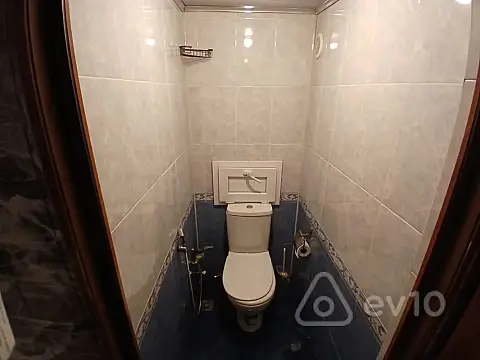 Kirayə verilir 3 otaqlı köhnə tikili 65 m²