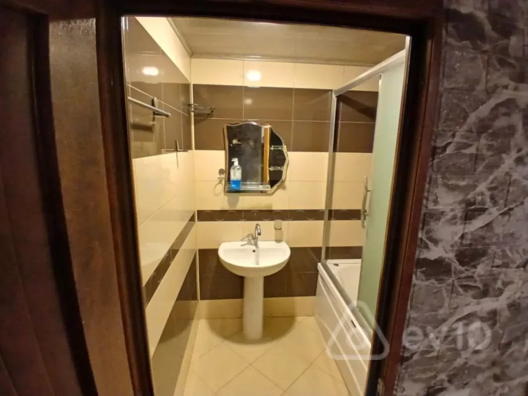 Kirayə verilir 3 otaqlı köhnə tikili 65 m²