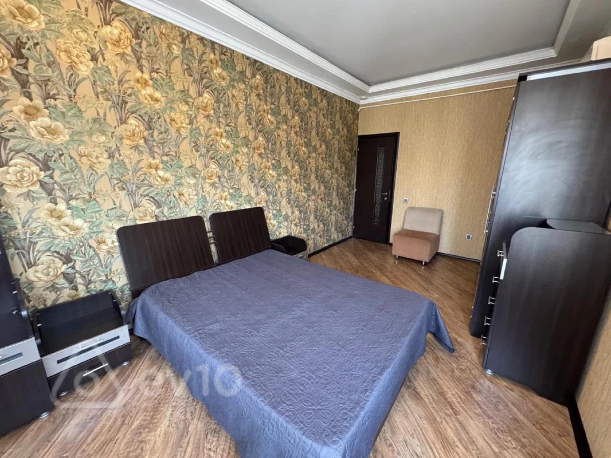 Kirayə verilir 3 otaqlı yeni tikili 160 m²