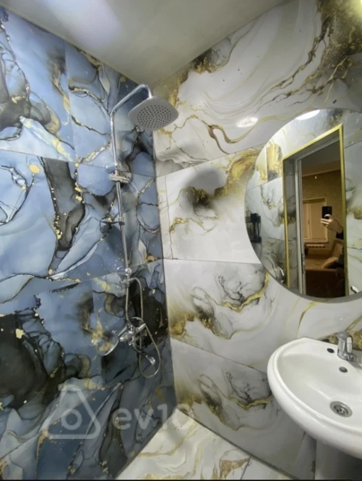 Kirayə verilir 2 otaqlı köhnə tikili 55 m²