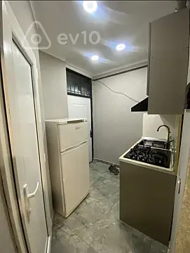 Kirayə verilir 2 otaqlı köhnə tikili 55 m²