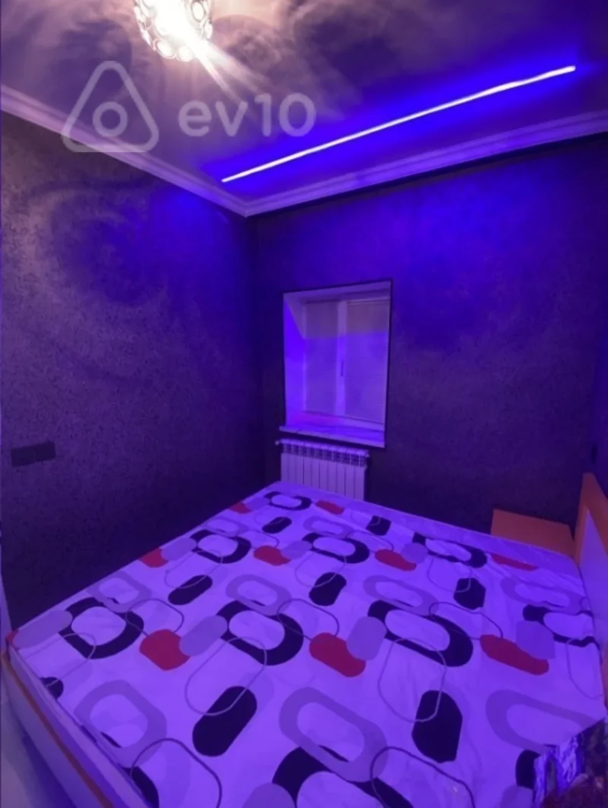 Kirayə verilir 2 otaqlı köhnə tikili 55 m²