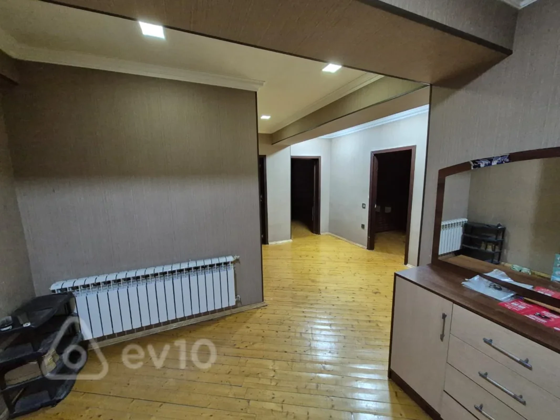 Kirayə verilir 3 otaqlı yeni tikili 104 m²
