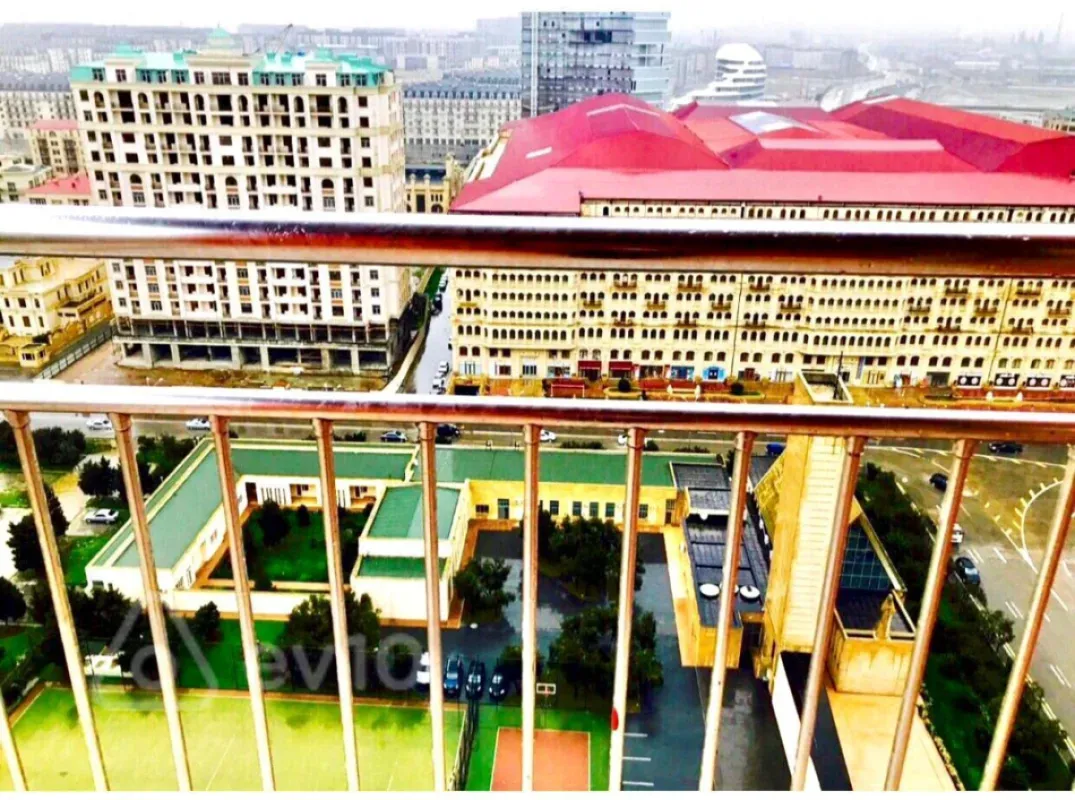 Kirayə verilir 4 otaqlı yeni tikili 181 m²