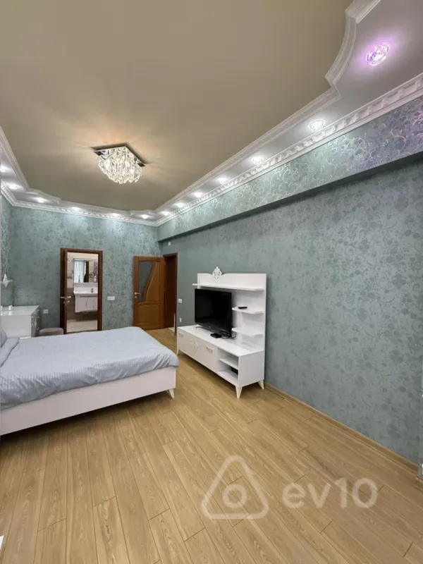 Kirayə verilir 4 otaqlı yeni tikili 181 m²