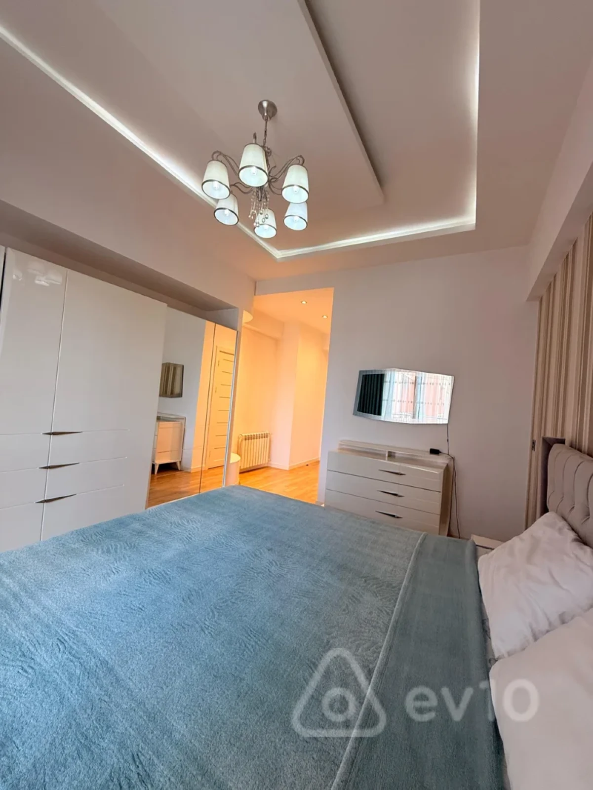 Kirayə verilir 3 otaqlı yeni tikili 147 m²