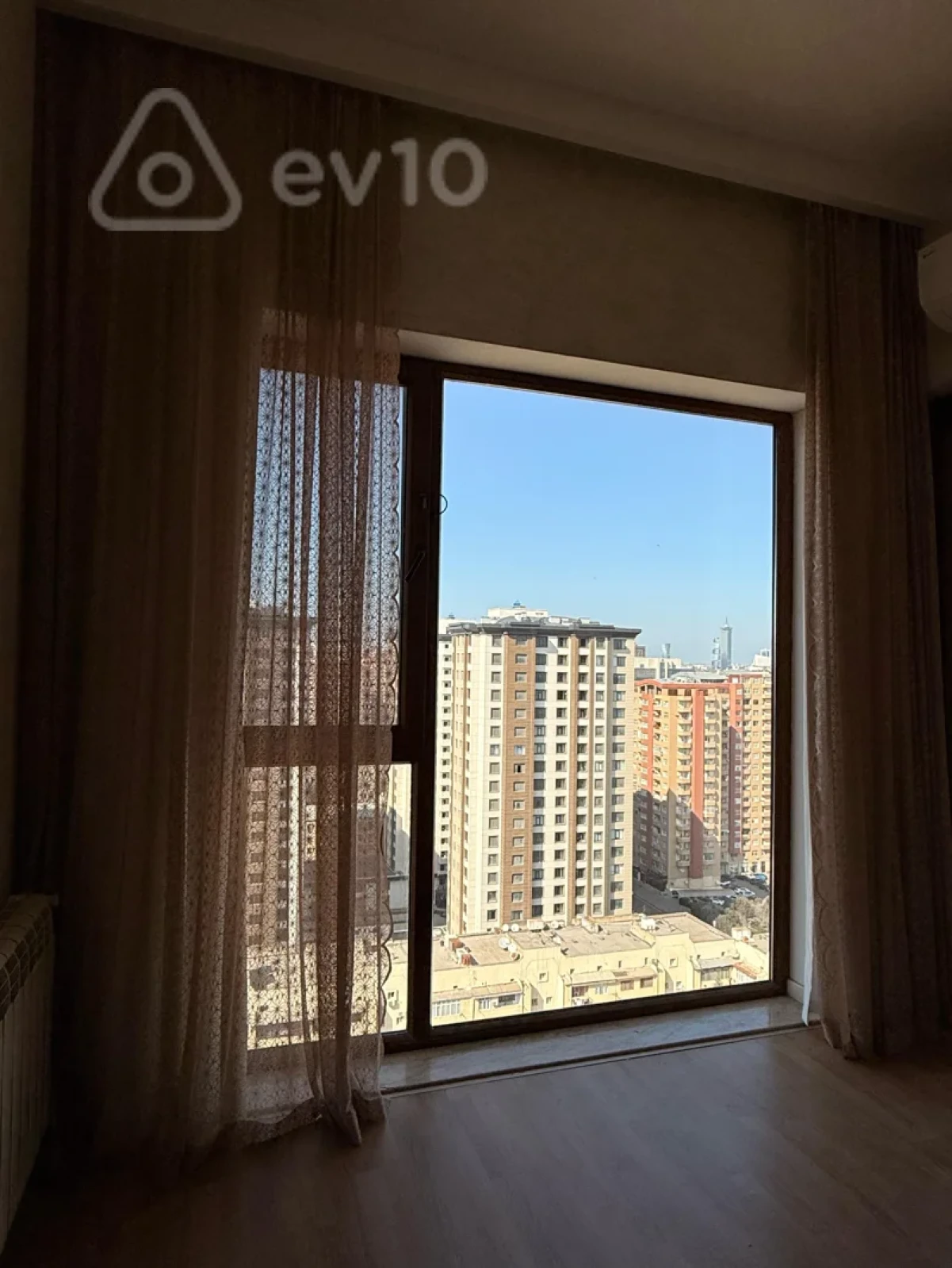 Kirayə verilir 3 otaqlı yeni tikili 147 m²