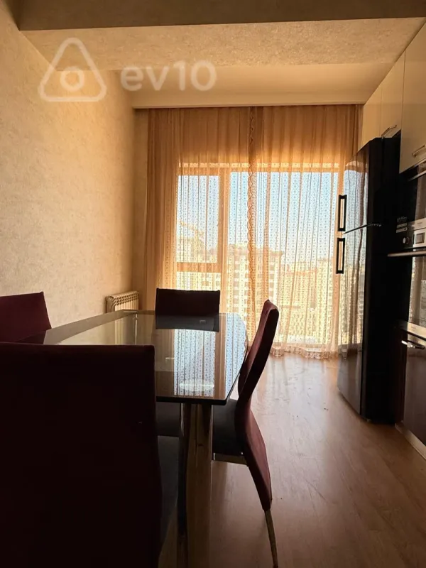 Kirayə verilir 3 otaqlı yeni tikili 147 m²