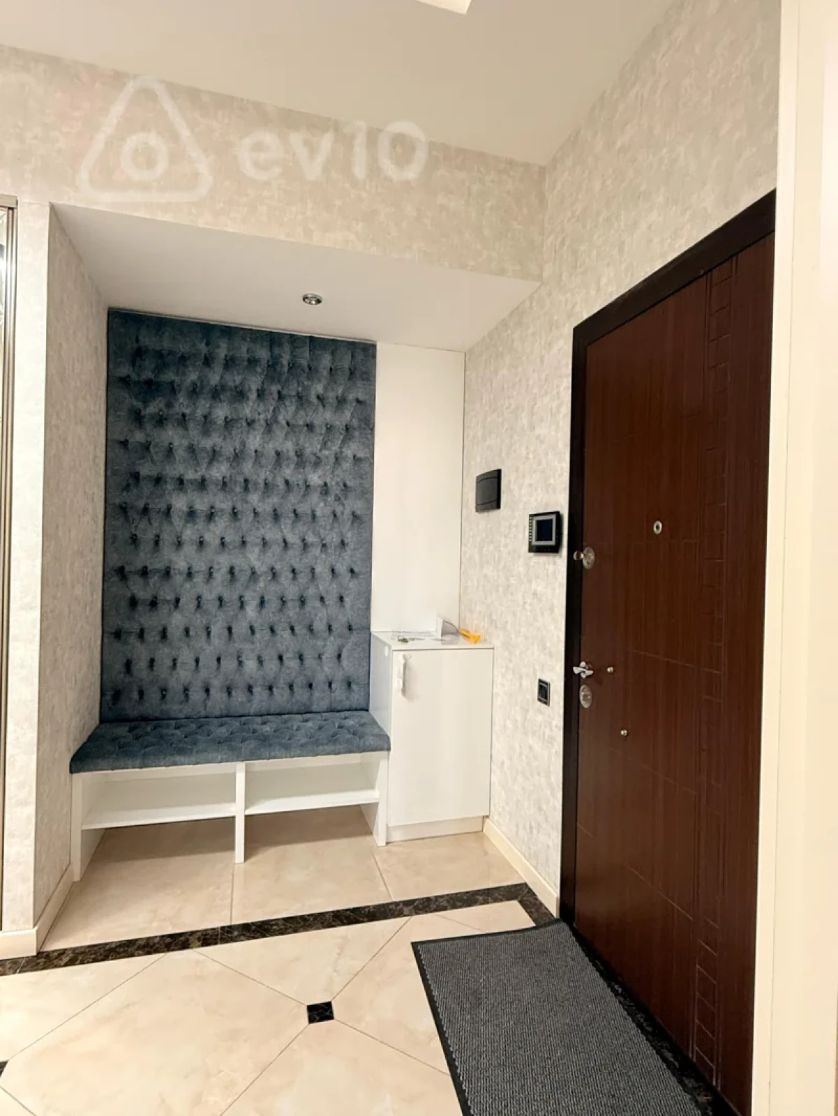 Kirayə verilir 3 otaqlı yeni tikili 147 m²